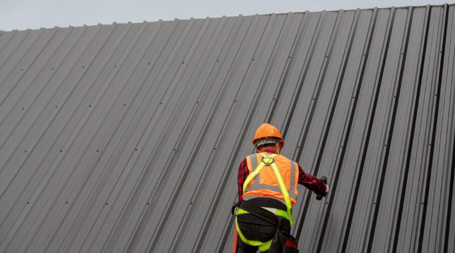Professional gutter cleaning in Simpson, NC